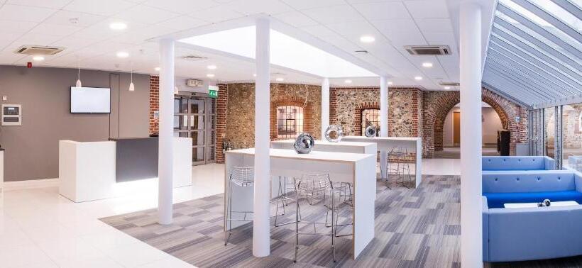 Отель De Vere Horsley Estate