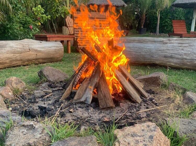 Отель Apartamentos Premium Con Yacuzzi Dunas Del Este