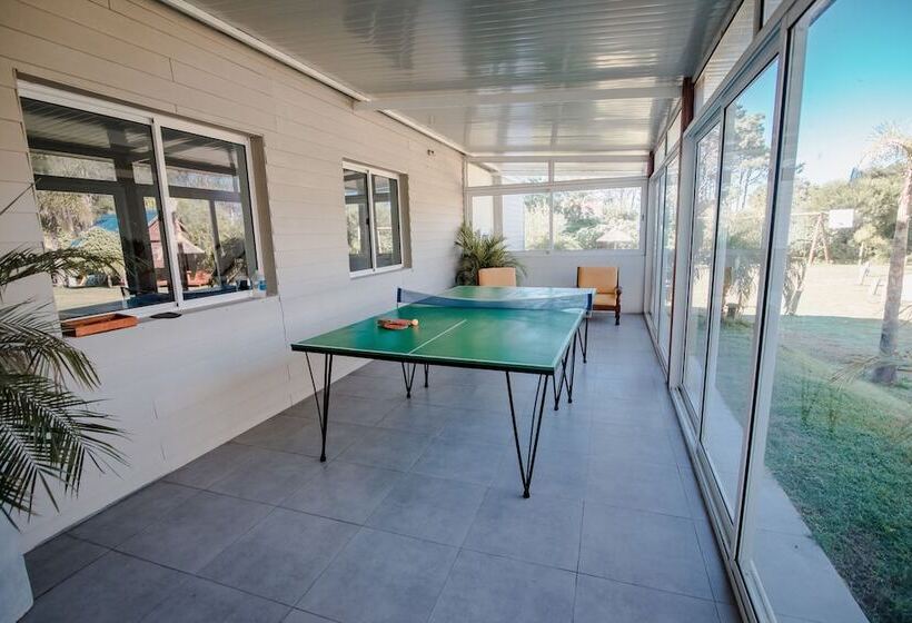 Отель Apartamentos Premium Con Yacuzzi Dunas Del Este