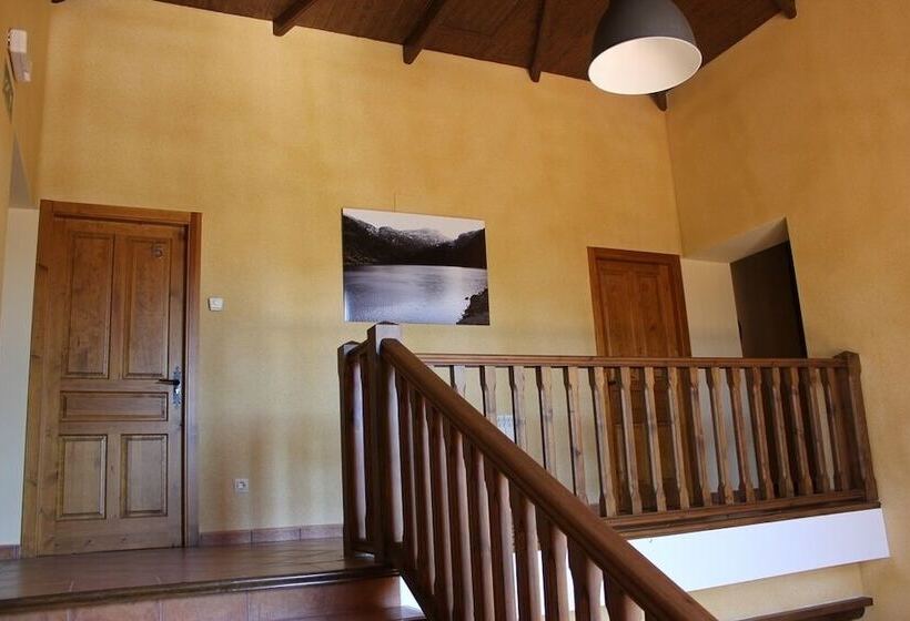 فندق Duque De Gredos