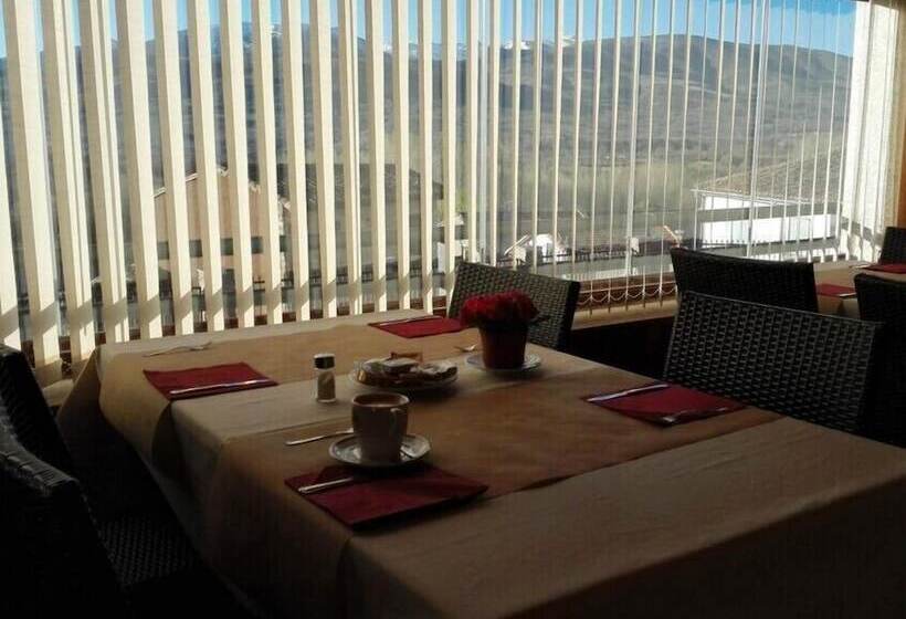 فندق Duque De Gredos