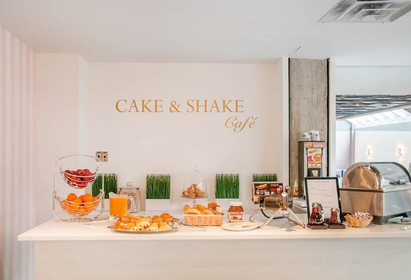 호텔 Empire Suites