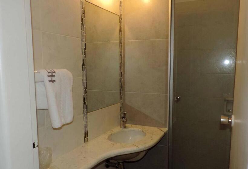 هتل Español Salto