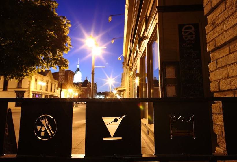 فندق Foster's Inn