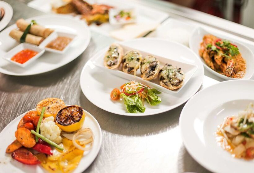 Отель Golden Tulip Essential Tangerang