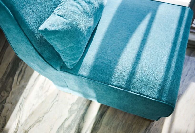 Отель Golden Tulip Essential Tangerang