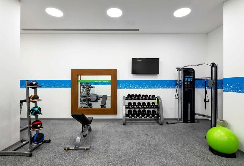 هتل Hampton By Hilton Izmir Aliaga