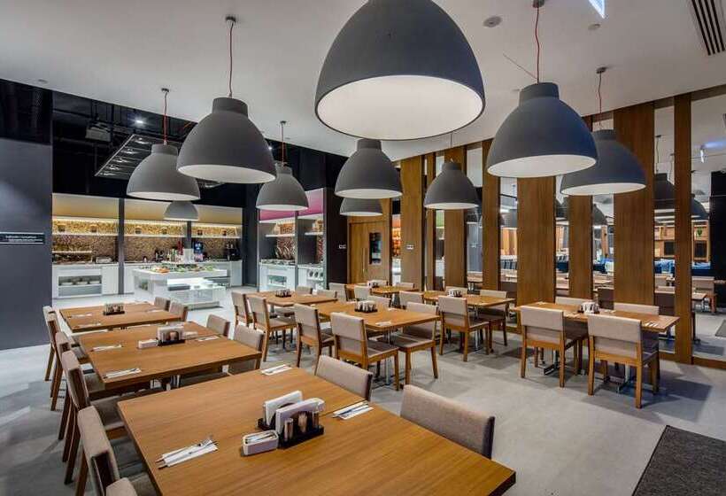 هتل Hampton By Hilton Izmir Aliaga