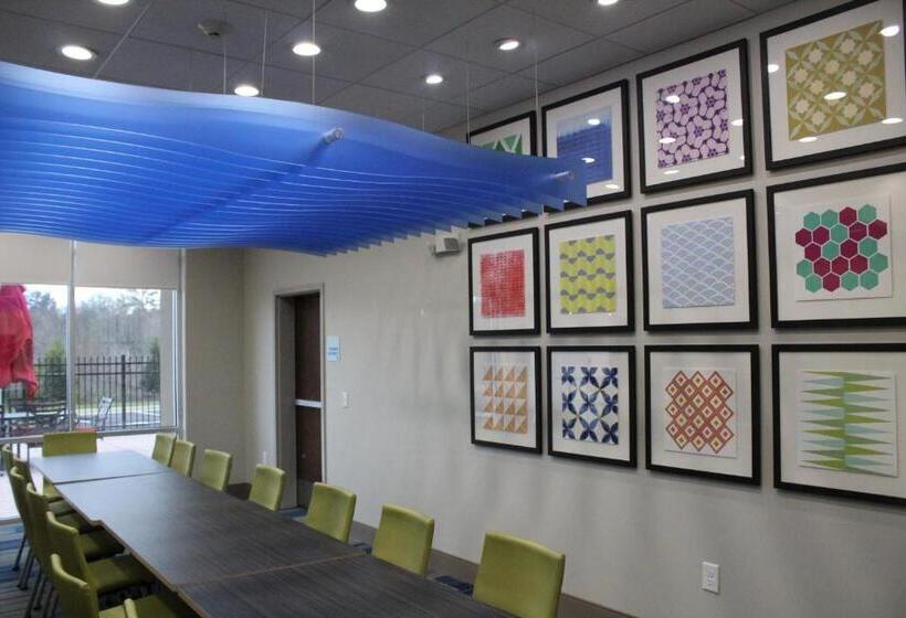 فندق Holiday Inn Express & Suites Milledgeville By Ihg