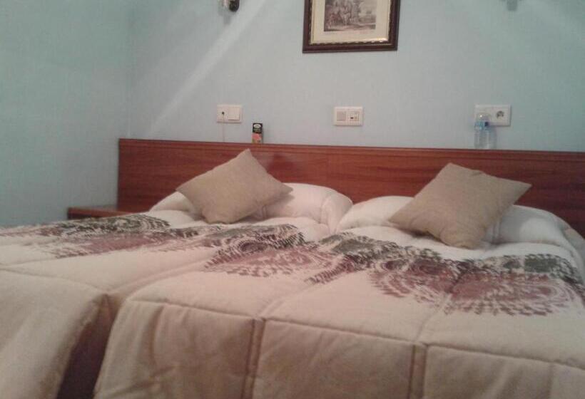 בית מלון כפרי Hostal Campus