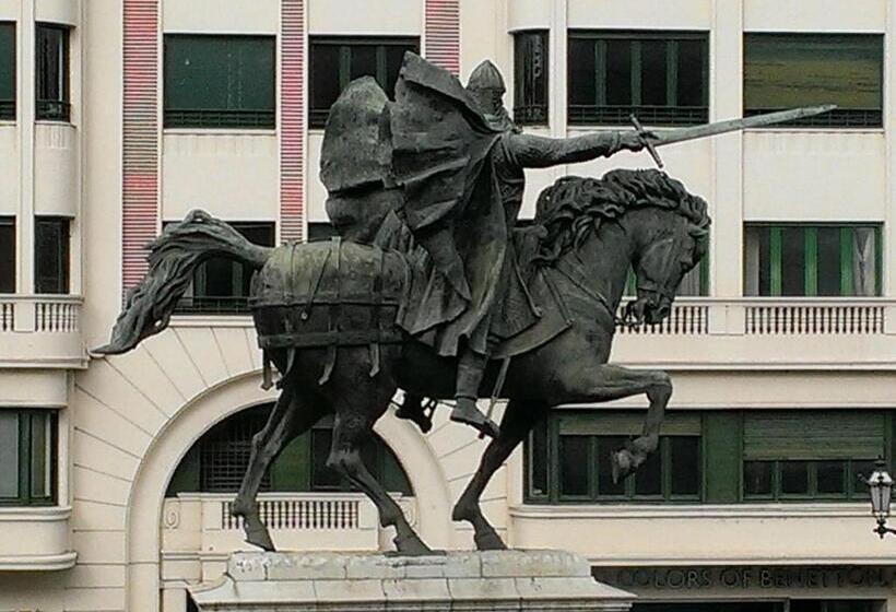 בית מלון כפרי Hostal Campus