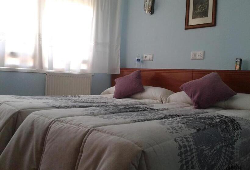 בית מלון כפרי Hostal Campus