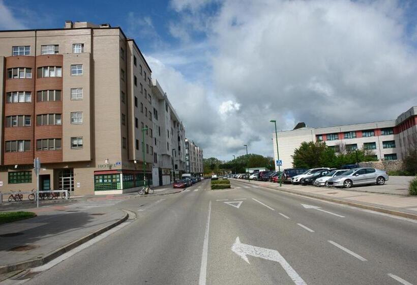 בית מלון כפרי Hostal Campus