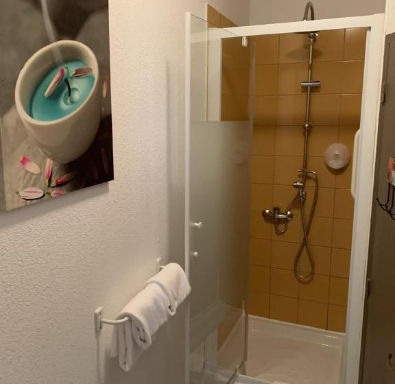 בית מלון כפרי Hôtel Le P'tit Monde