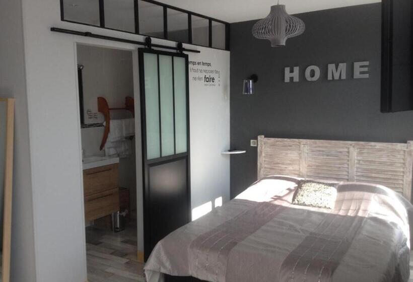 בית מלון כפרי Hôtel Le P'tit Monde