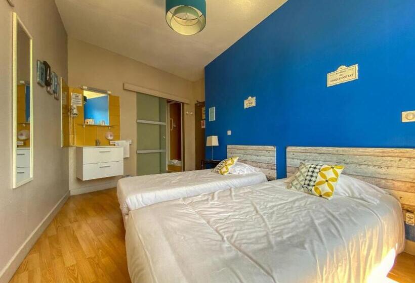 בית מלון כפרי Hôtel Le P'tit Monde