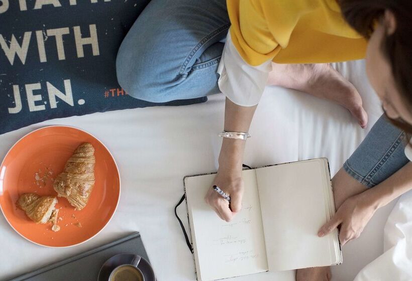 Отель Jen Beijing By Shangri La