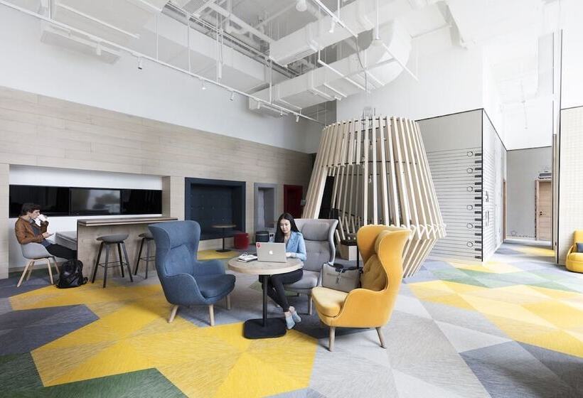 Отель Jen Beijing By Shangri La