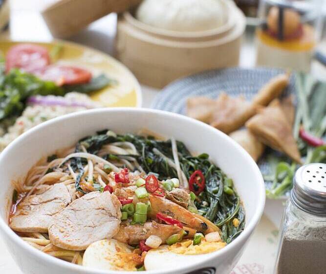 Отель Jen Beijing By Shangri La