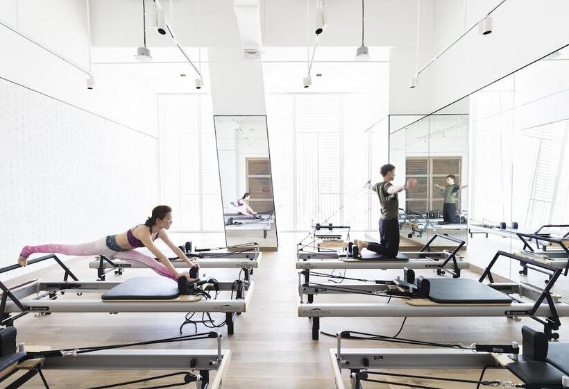 Отель Jen Beijing By Shangri La