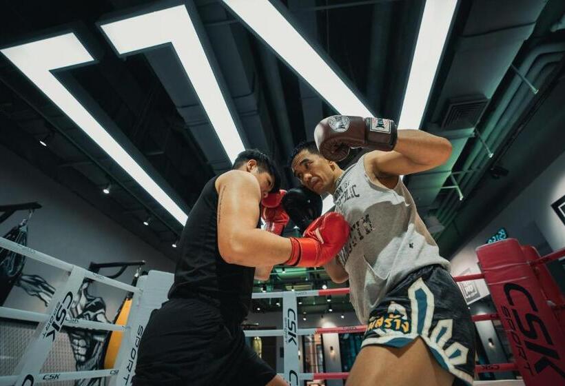 Отель Jen Beijing By Shangri La