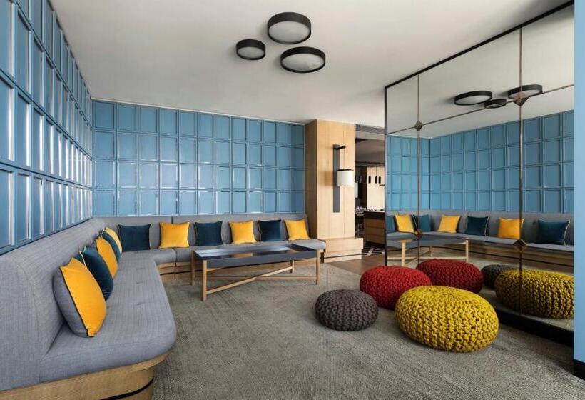 Отель Jen Beijing By Shangri La