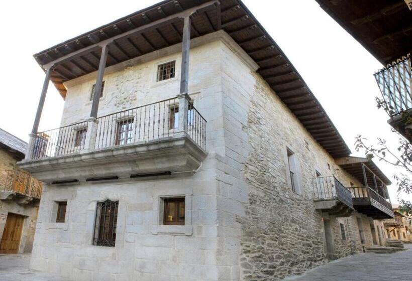 בית מלון כפרי Las Treixas