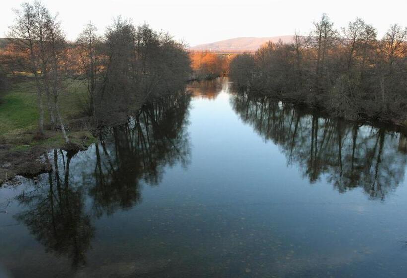 בית מלון כפרי Las Treixas