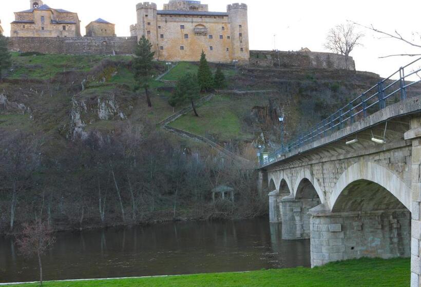 בית מלון כפרי Las Treixas