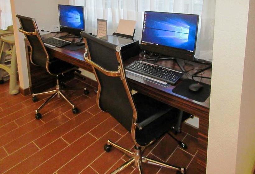 Отель Mainstay Suites