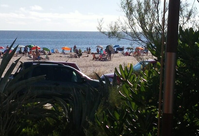 هتل Marina Punta Colorada