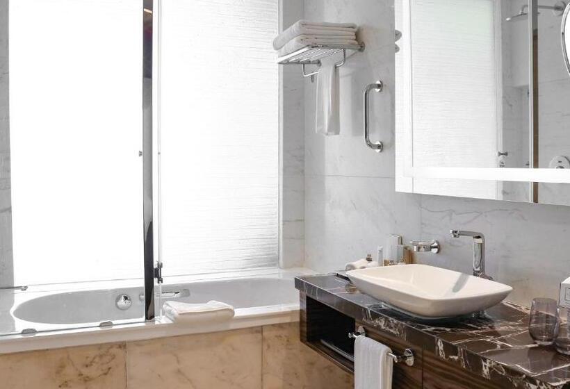 هتل Millennium Plaza Doha