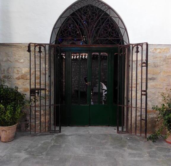 فندق Ordóñez Sandoval