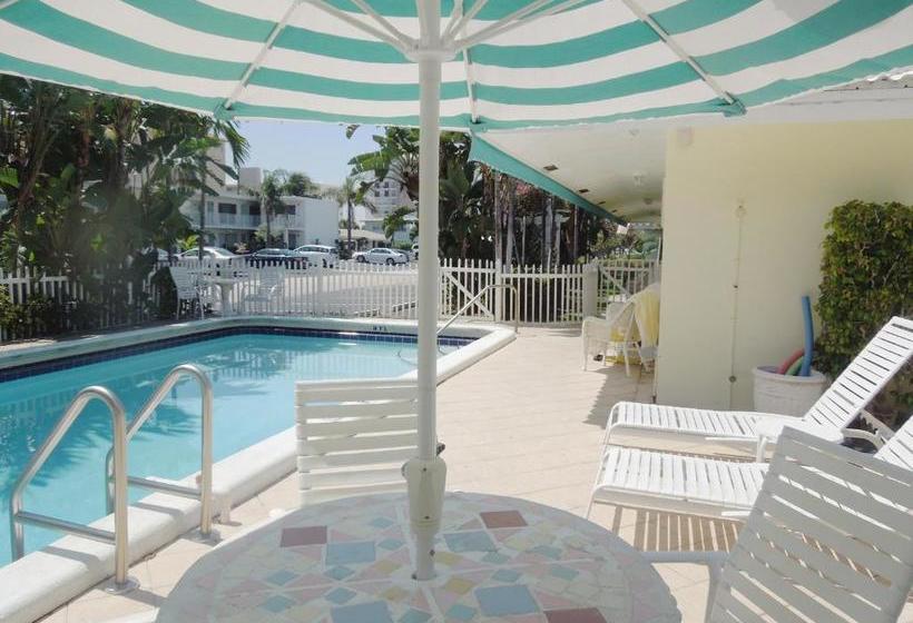 Отель Pineapple Place