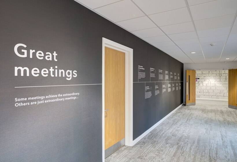 فندق Radcliffe   Warwick Conferences