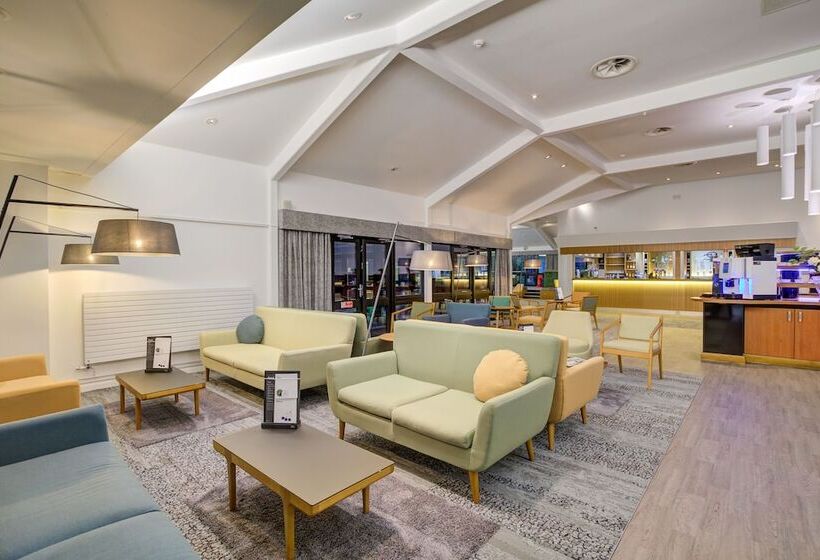 Отель Radcliffe Warwick Conferences