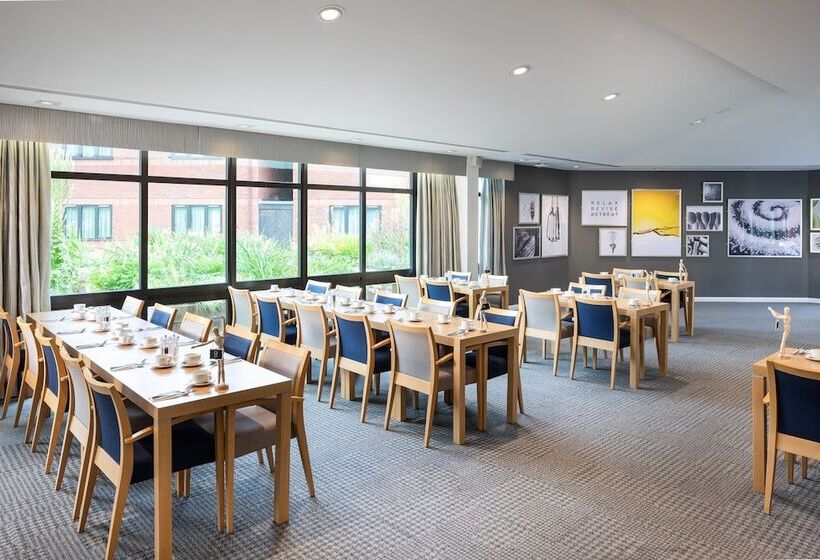 Отель Radcliffe   Warwick Conferences