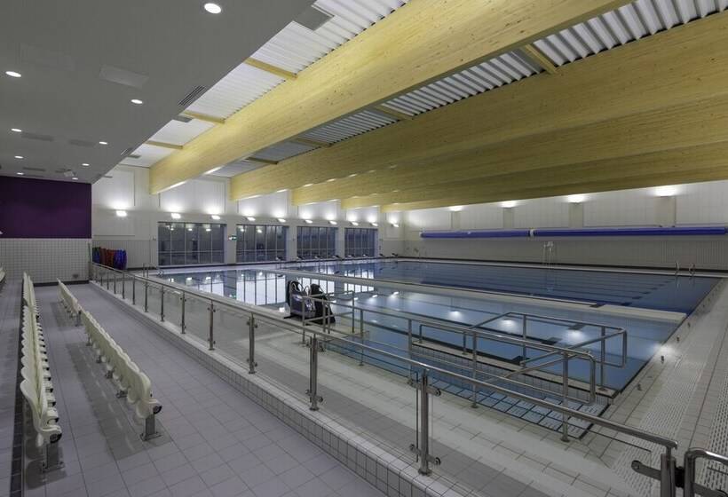 Отель Radcliffe Warwick Conferences