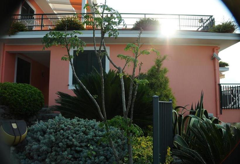 בית מלון כפרי Residence La Cycas