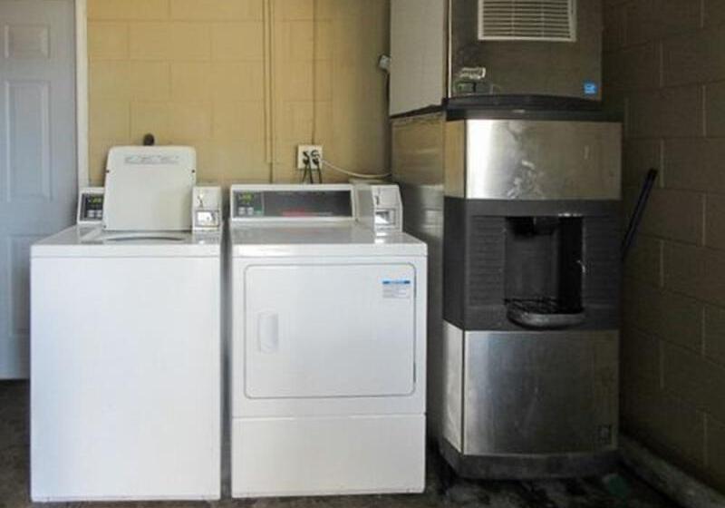 ホテル Rodeway Inn Terre Haute