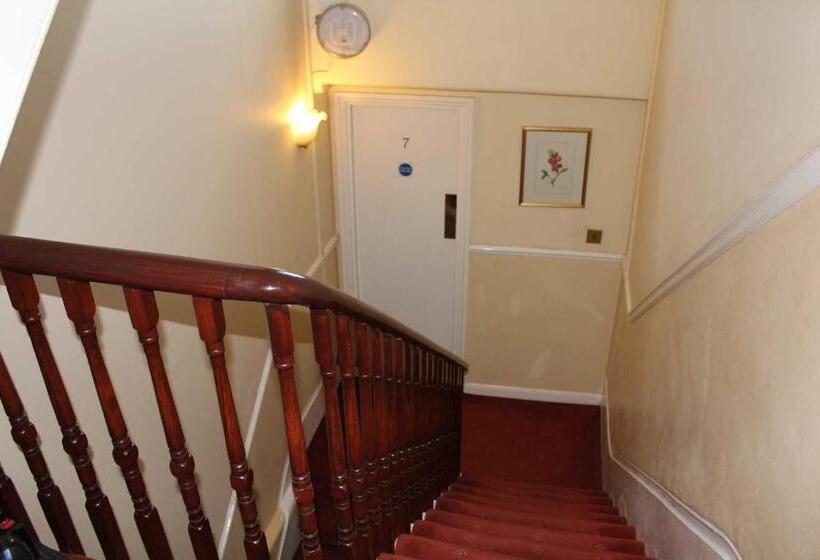 בית מלון כפרי Sergul