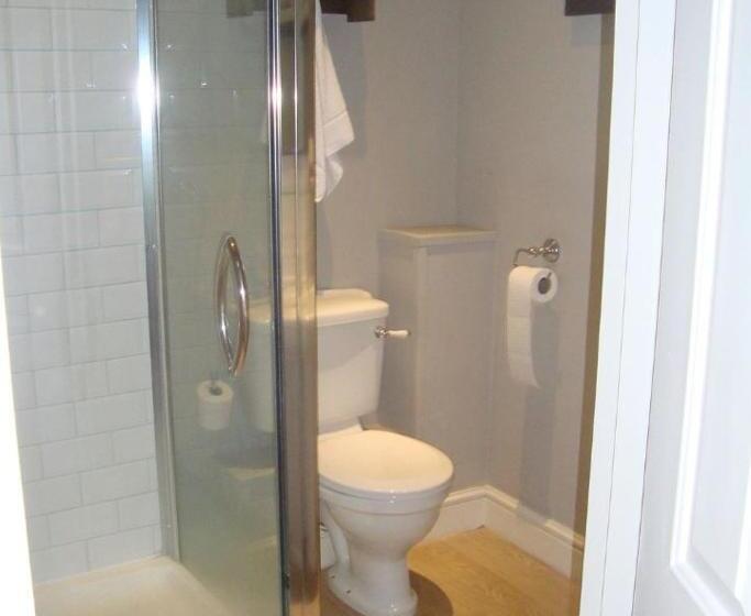 Отель The Bushel By Greene King Inns