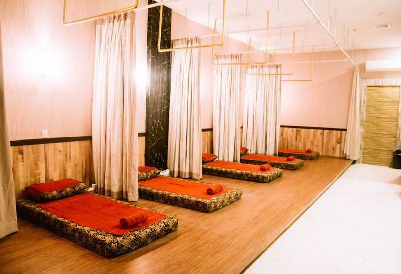 The Golden Bay Hotel Batam