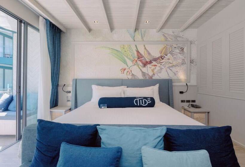 酒店 Tide Phuket Beach Front