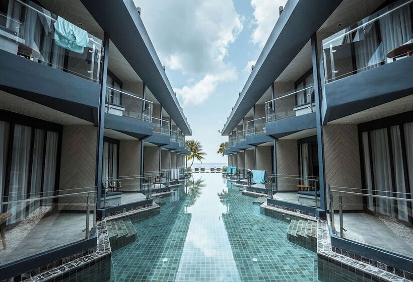 酒店 Tide Phuket Beach Front