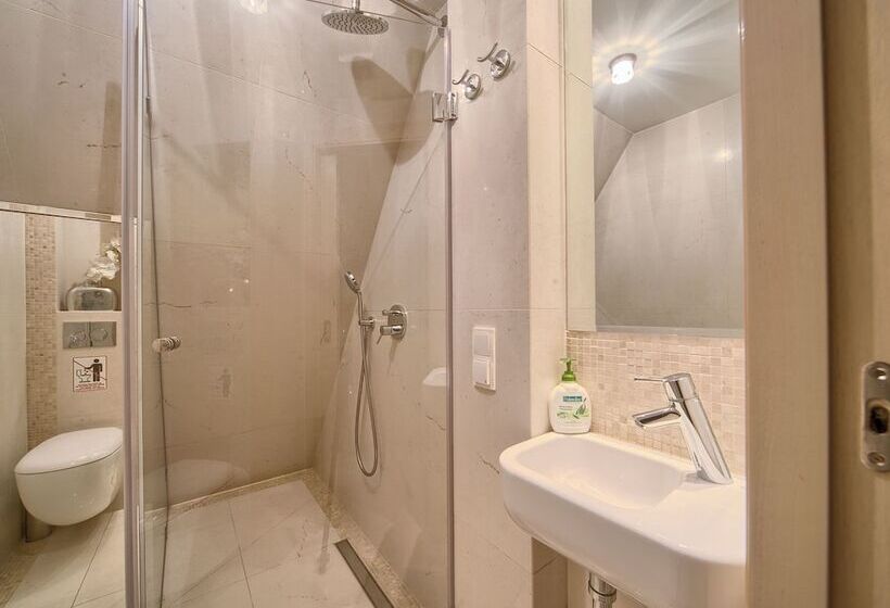 هتل Visitzakopane Eco Apartments