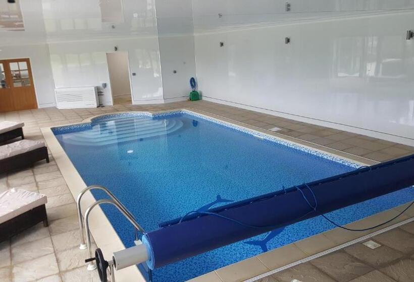 فندق Woodhouse Farm Lodge