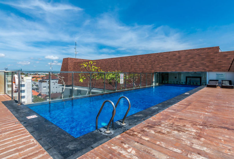 בית מלון כפרי Holiday Inn Express Kuta Square