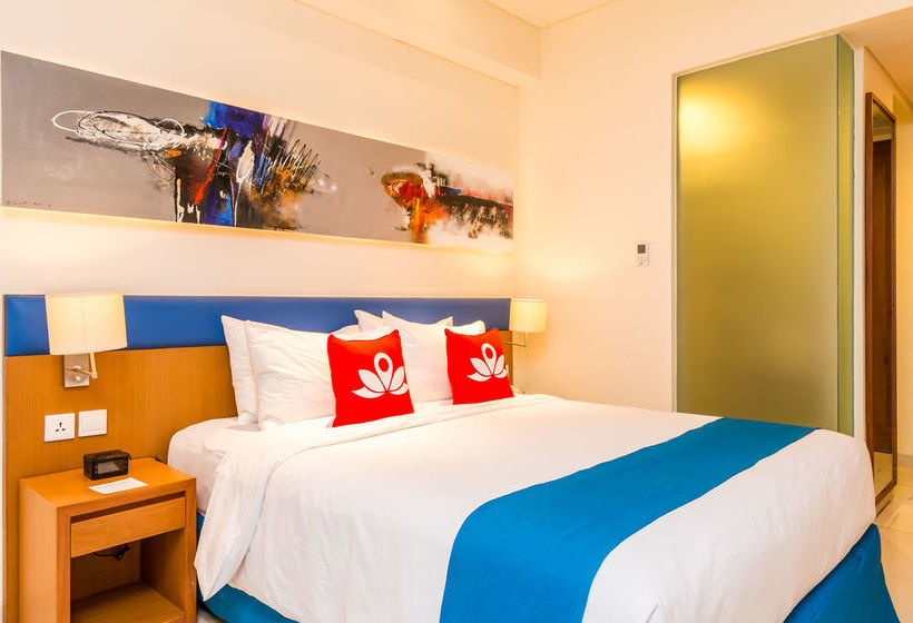 בית מלון כפרי Holiday Inn Express Kuta Square