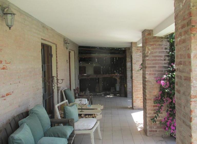 هاستل Je Nous Casa